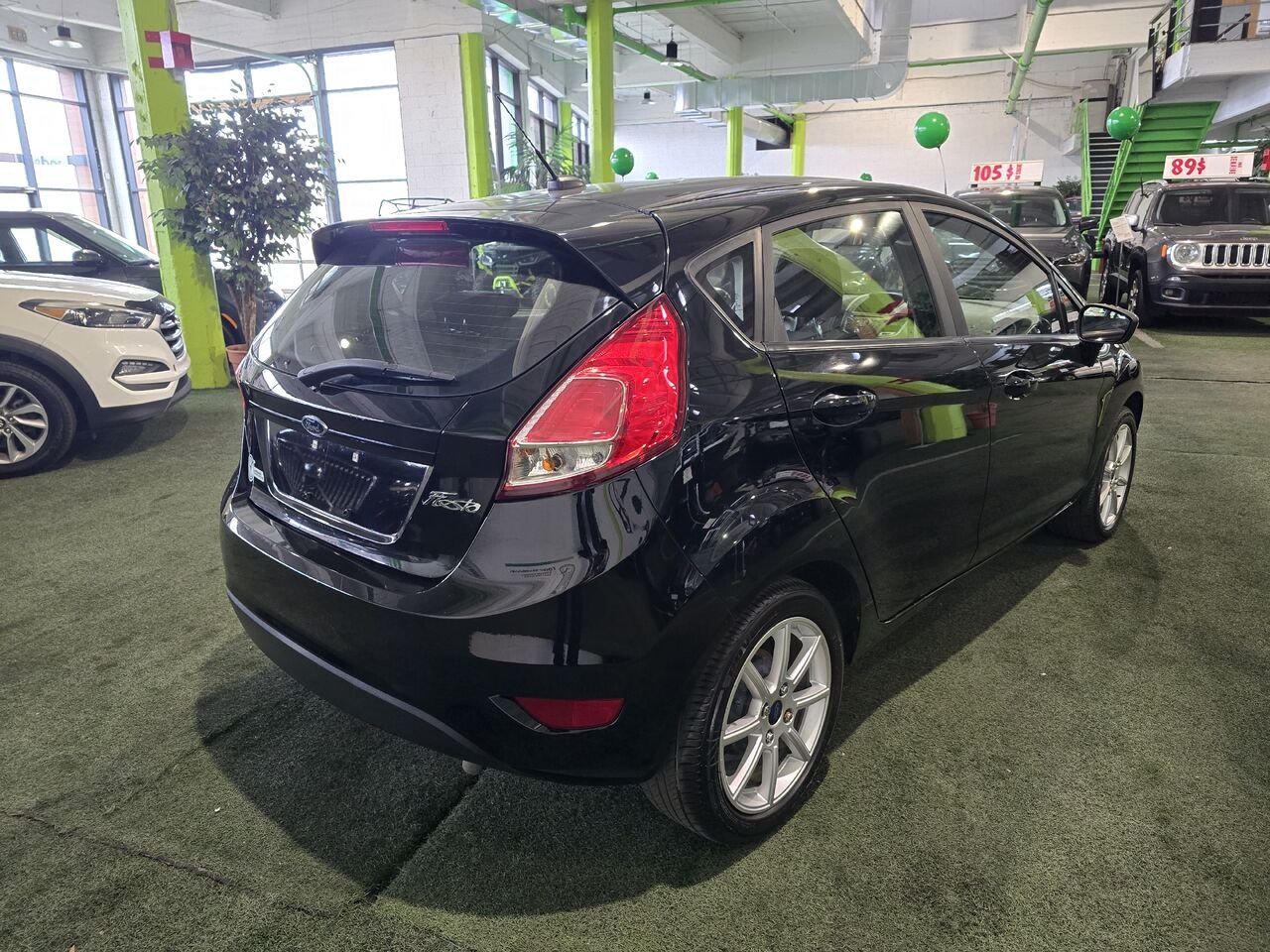 2017 Ford Fiesta Black  - photo #5