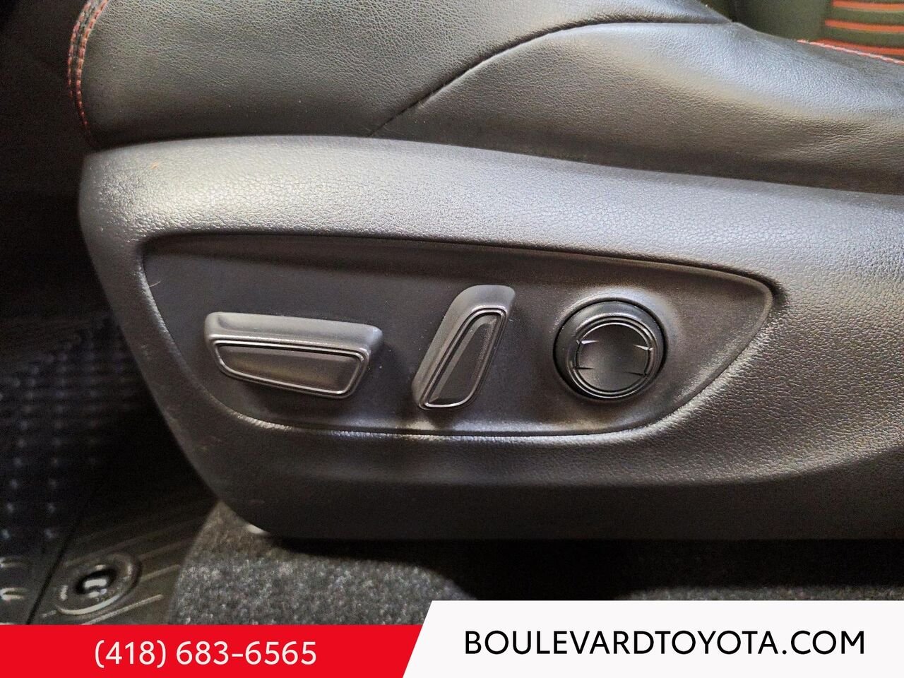 2021 Toyota RAV4 Prime 99740A-189 | XSE, AWD Red Québec - photo #9