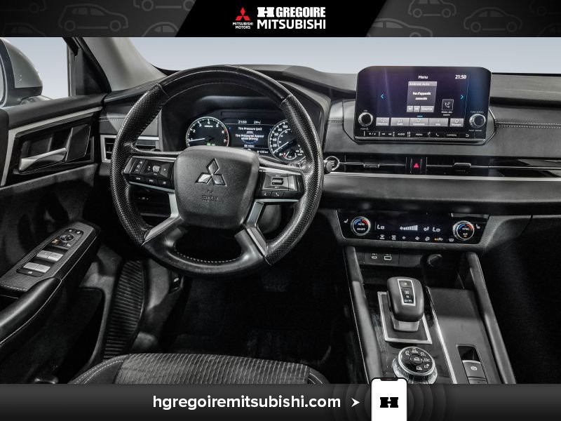 2022 Mitsubishi Outlander Grey Laval - photo #15