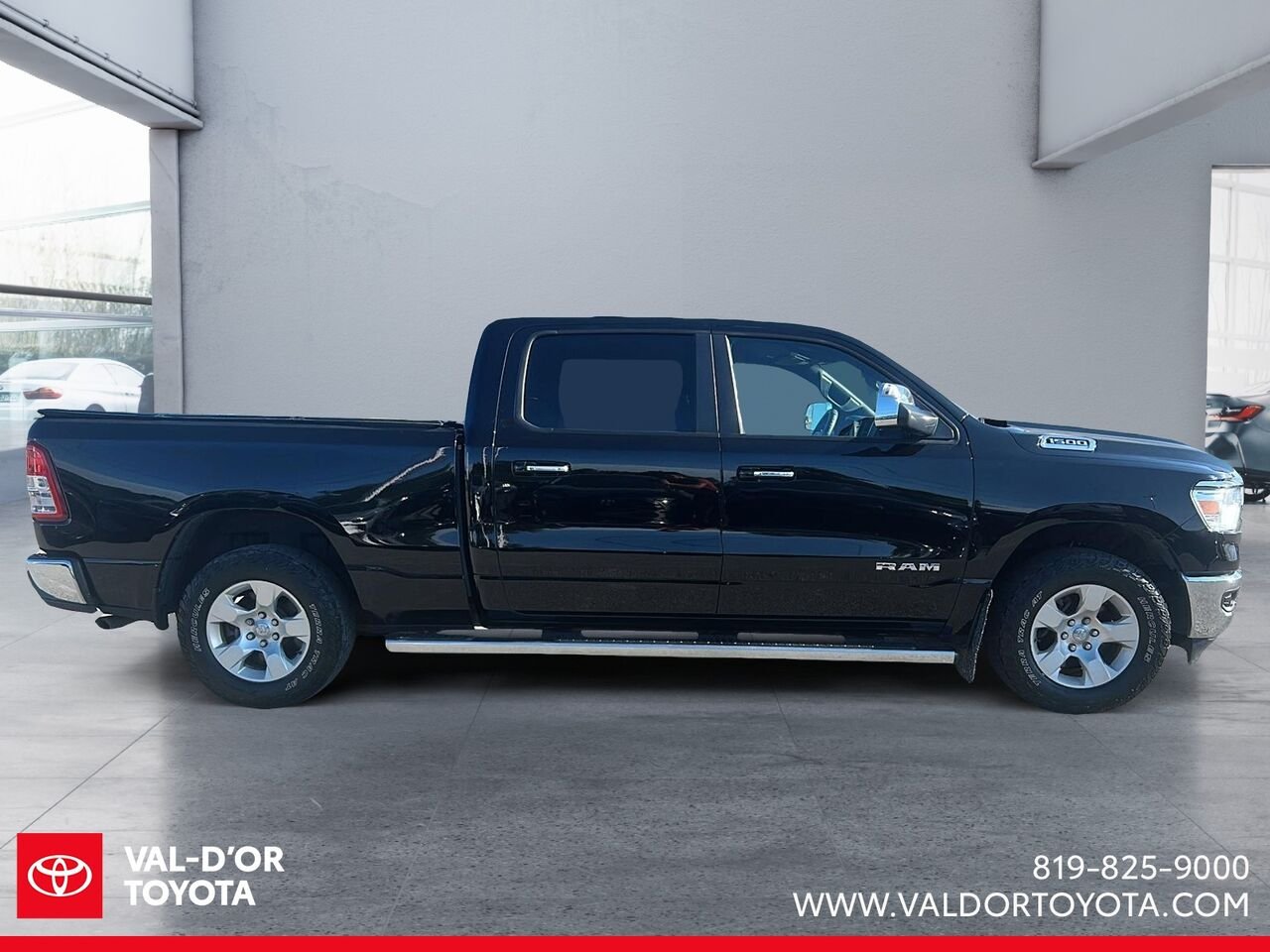 2019 Ram 1500 Big Horn cabine d'équipe 4x4 caisse de 6 pi 4 po Black Val-d'Or - photo #4