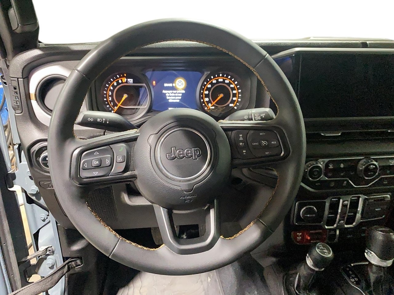 2025 Jeep Gladiator Blue Baie-Comeau - photo #11