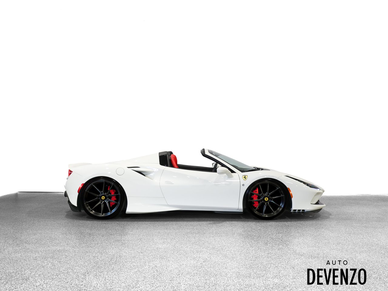 Ferrari F8 Spider 2023 Blanc Saint-Eustache - photo #1