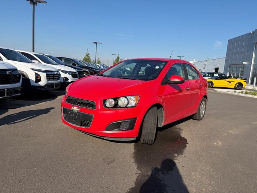 2014 Chevrolet Sonic 2014 Red