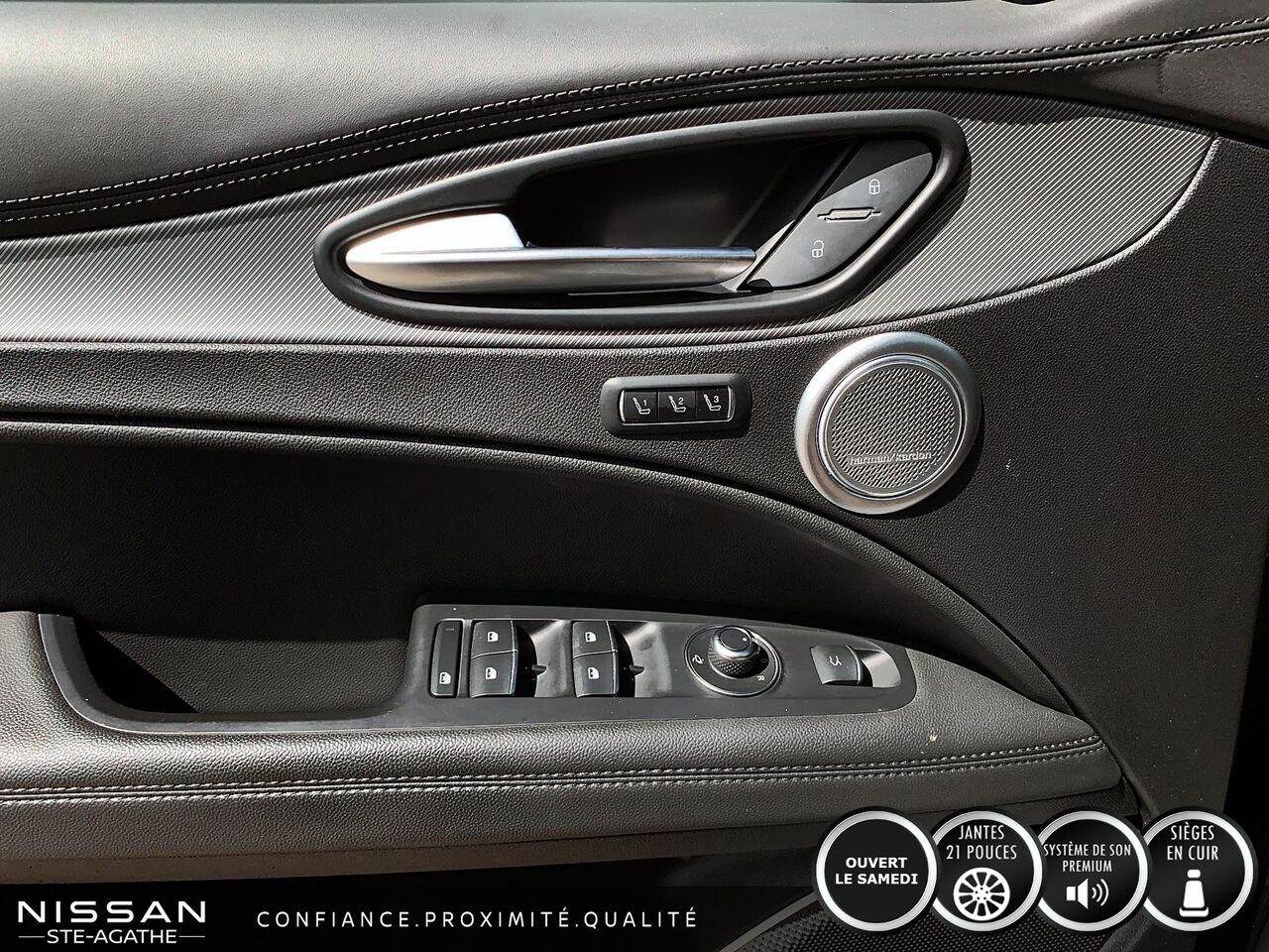 2022 Alfa Romeo Stelvio Veloce | CUIR ROUGE | TOIT PANORAMIQUE | AWD | Black Saint-Jérôme - photo #14