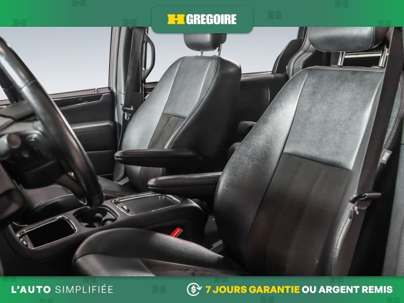 Dodge GR Caravan 821014 | Premium Plus AUTO A/C MAGS CUIR NAV CAM RECUL BLUE 2020 Noir Laval - photo #19