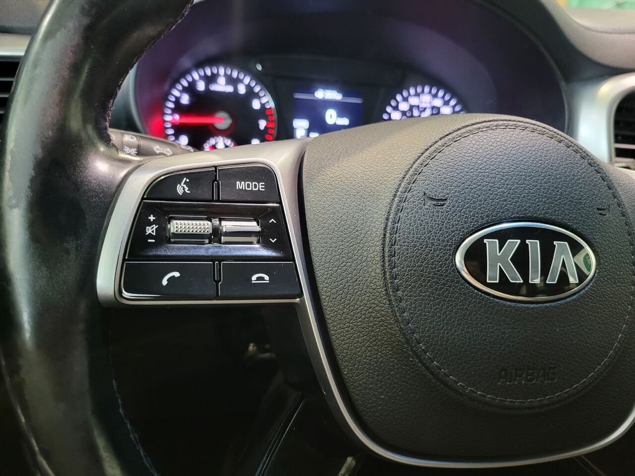 2019 Kia Sorento White  - photo #15
