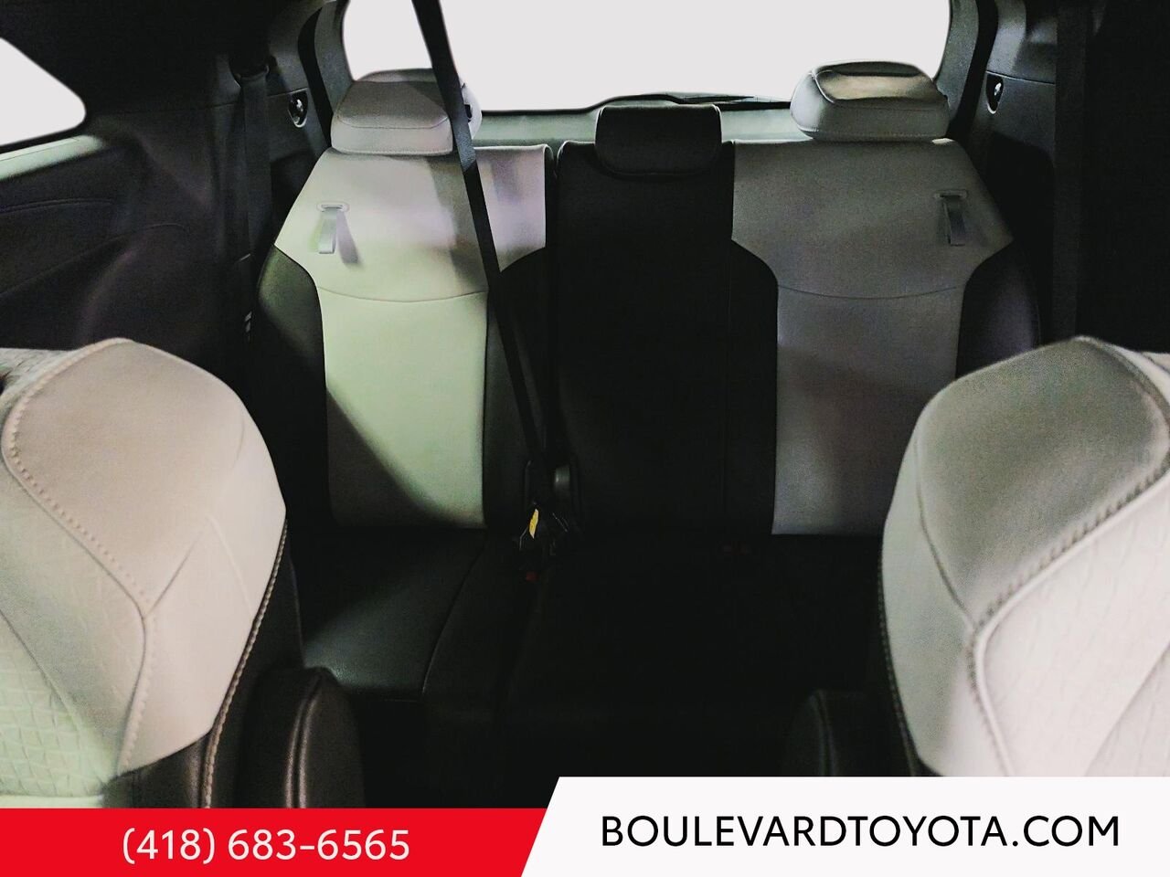 Toyota Sienna 99684A-77 | XSE, 7 places 2025 Noir Québec - photo #22