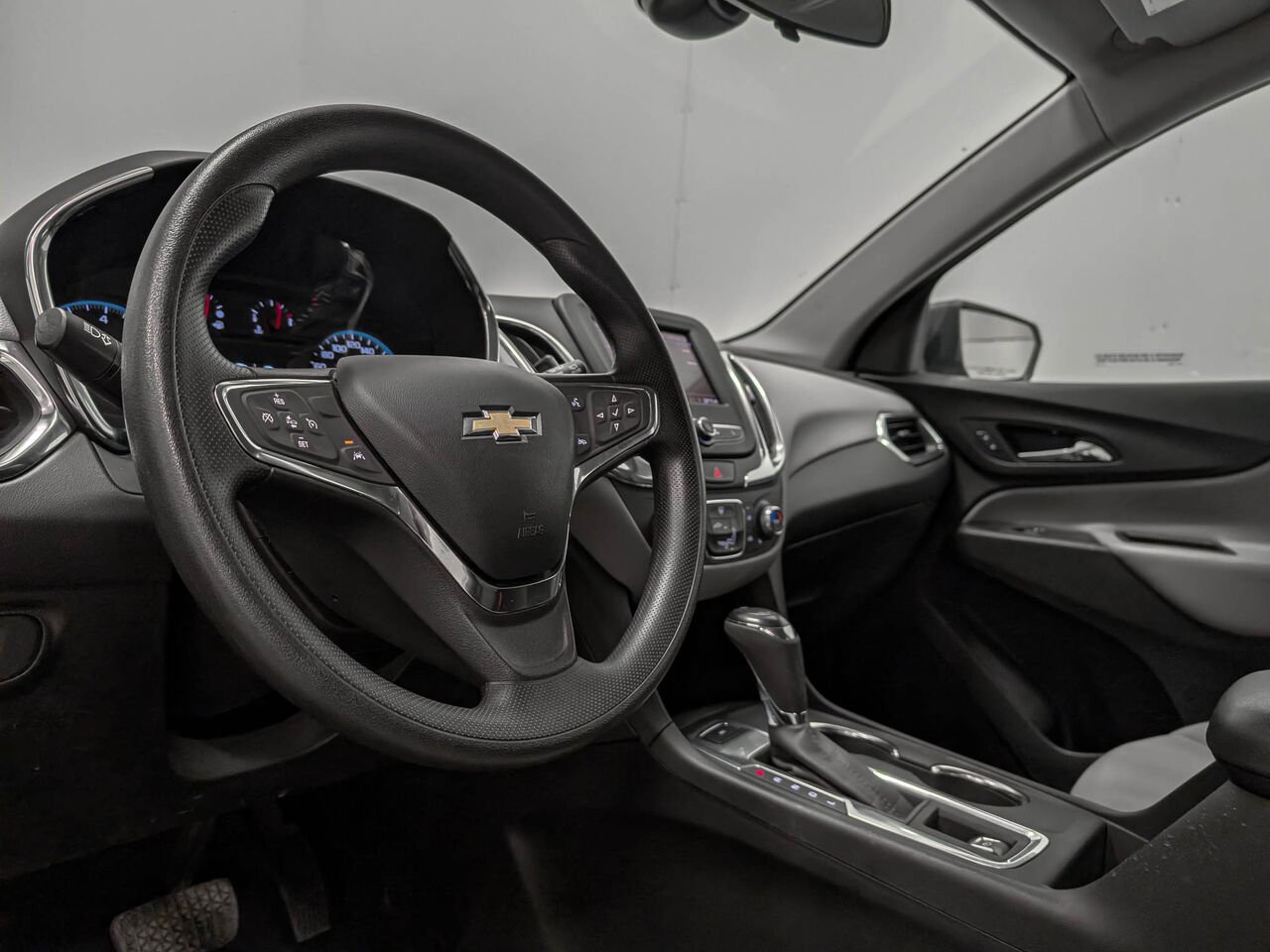 CHEVROLET Equinox LS AWD 2021 Gris Sherbrooke - photo #6