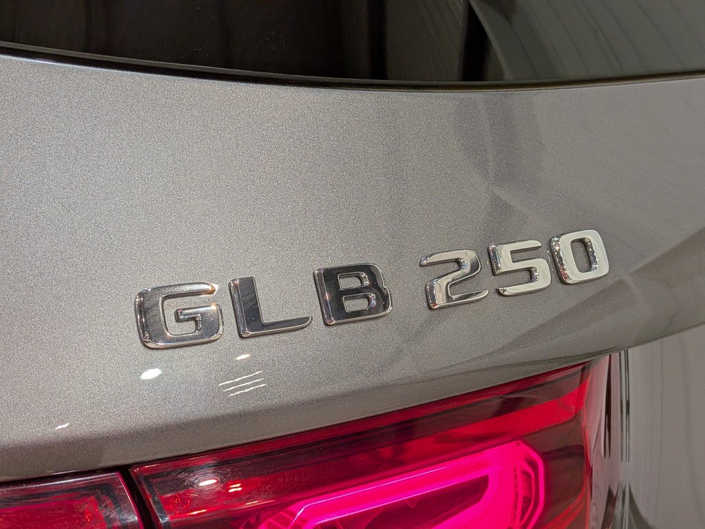 Mercedes-Benz GLB GLB 250 4MATIC SUV 2020 Gris Val-David - photo #34