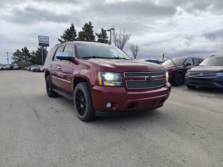 2011 Chevrolet Tahoe 2011 Red