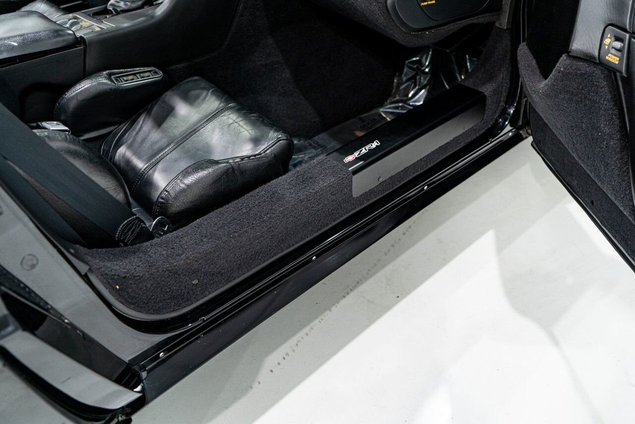 1990 Chevrolet Corvette ZR1 | PRIX EN USD Black Montreal - photo #70
