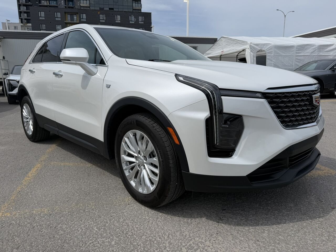 2024 Cadillac XT4 LURURY AWD FINANCEMENT À PARTIR DE 3.99% White Laval - photo #6
