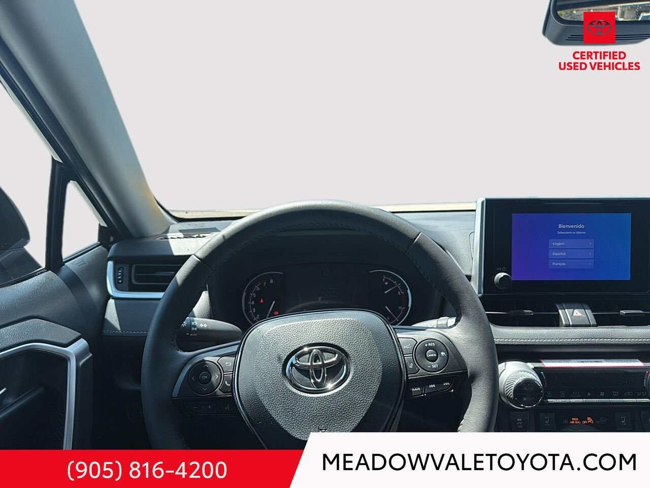 2025 Toyota RAV4 Running Boards, Sunroof, Power Drivers Seat, Low KM's, Midnight Black Metallic Mississauga - photo #12