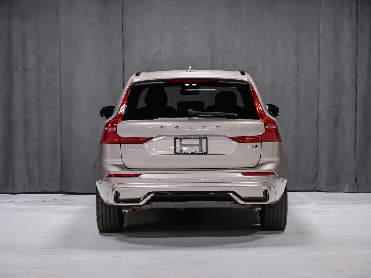 2023 Volvo XC60 Ultimate Dark Theme Purple Montreal - photo #4