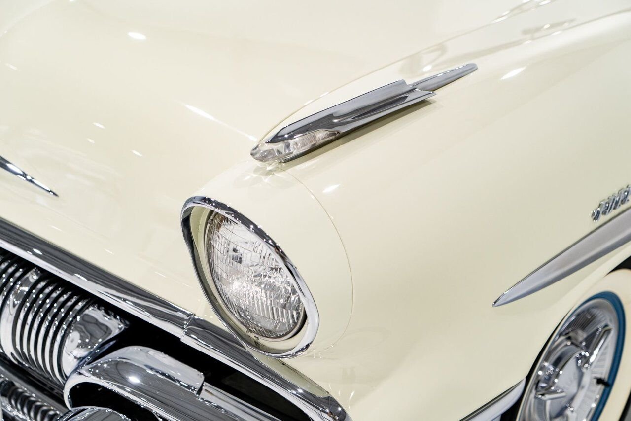 1957 Pontiac Bonneville *PRICE IN USD* Fuel injected 347/315HP 1 of 630 produced White Montreal - photo #37