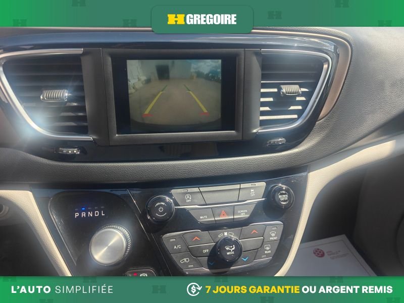 Chrysler Pacifica 2019 Gris Laval - photo #17
