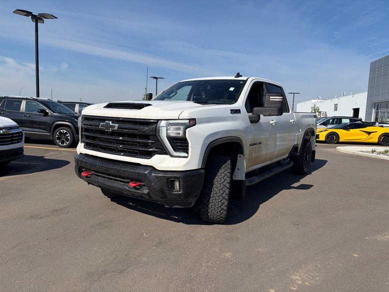 2025 Chevrolet Silverado 3500HD 4WD Crew Cab 159 LT White Sherwood Park - photo #4