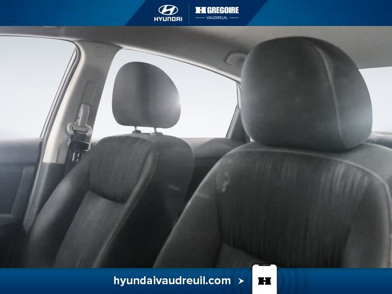2019 Nissan Sentra Grey Laval - photo #13