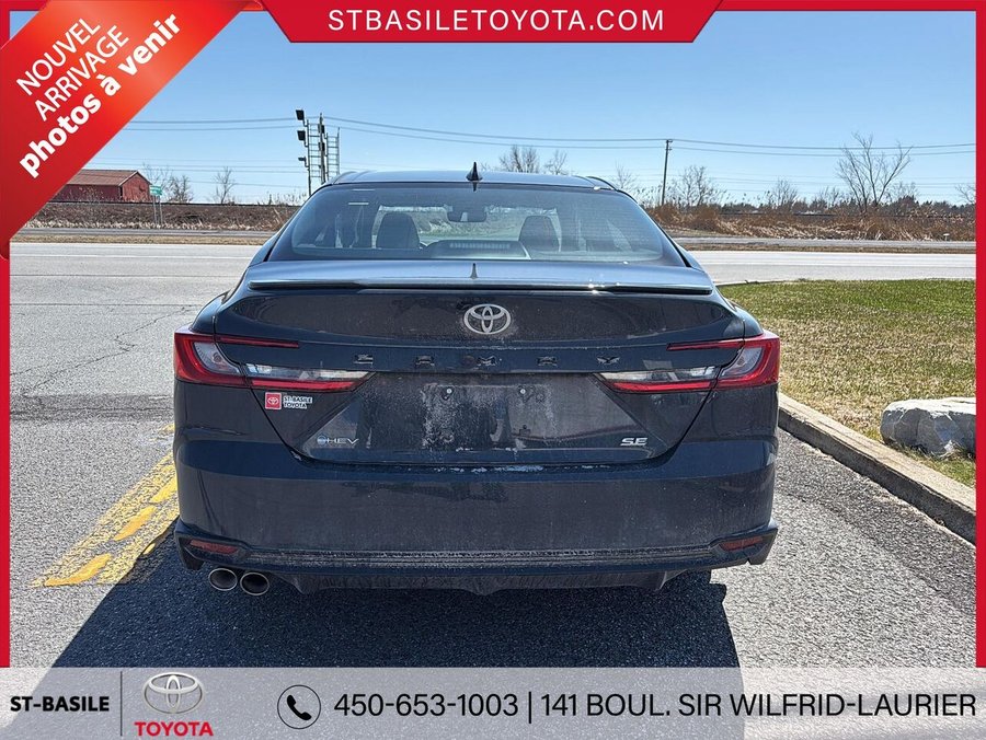 2026 Toyota Camry Hybrid 2026 Grey