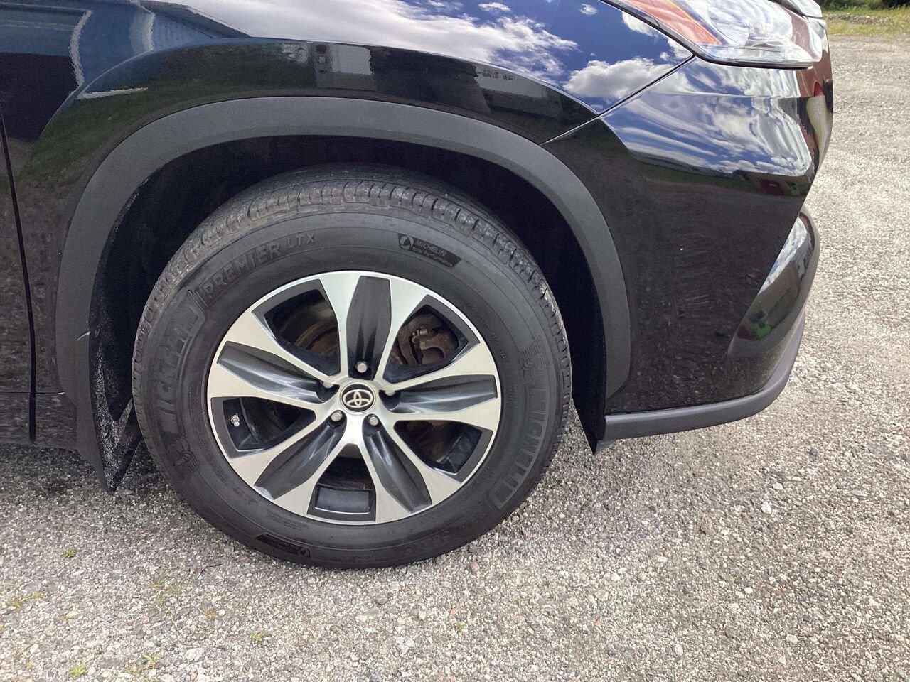 2023 Toyota Highlander XLE AWD Black Gatineau - photo #8