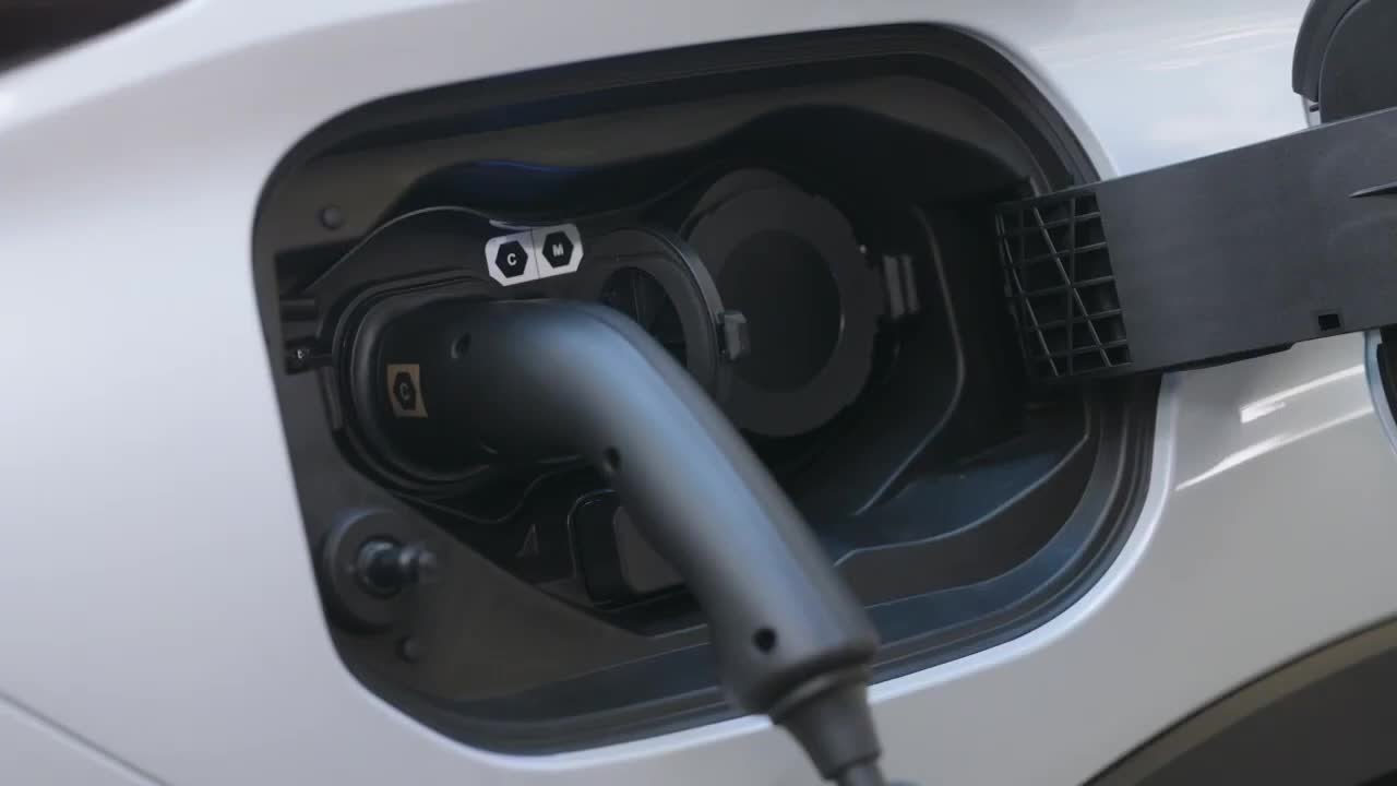 Outlander PHEV summer hero mp4