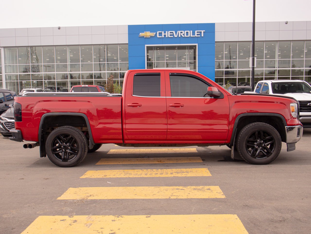 2015 GMC Sierra 1500 4WD Double Cab 143.5 SLE Red Sherwood Park - photo #12