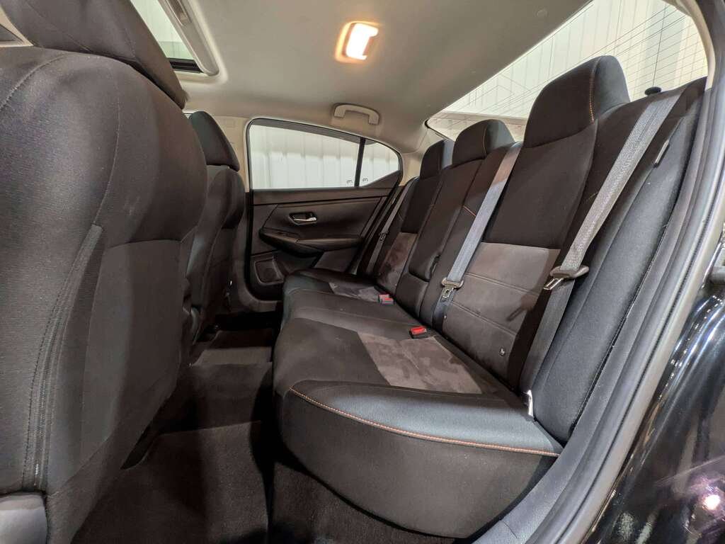 2022 Nissan Sentra SR Midnight Edition CVT Black Val-David - photo #10