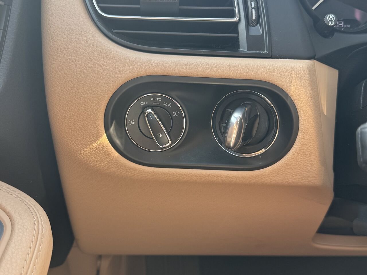 Porsche Macan TI 2024 Gris Granby - photo #28