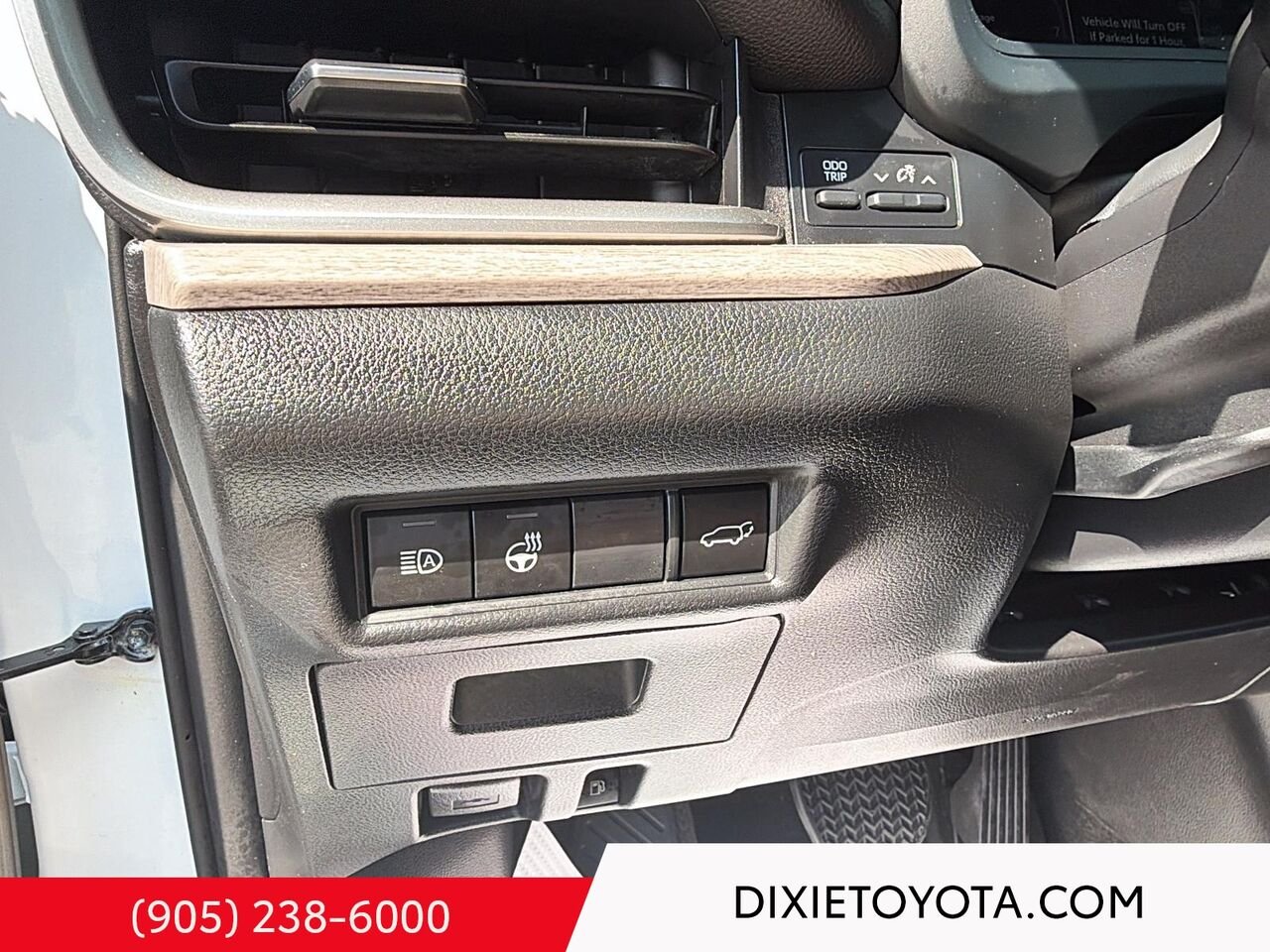 2024 Toyota Grand Highlander LIMITED AWD / CLEAN CARFAX / HEATED AND VENTILATED SEATS / ALLOY WHEELS / MOONROOF / CARPLAY AND ANDROID AUTO White Mississauga - photo #13