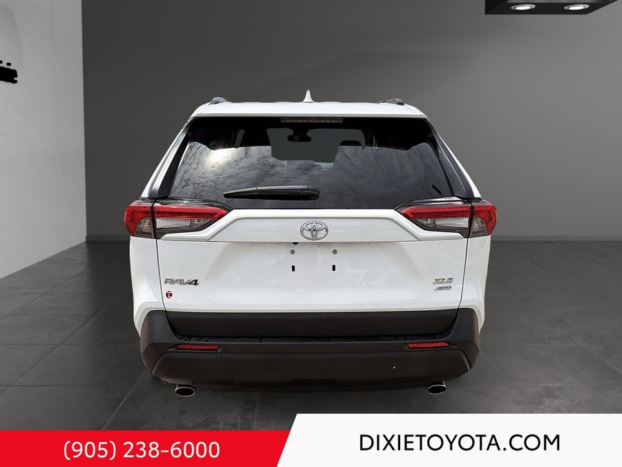 2021 Toyota RAV4 2021 White