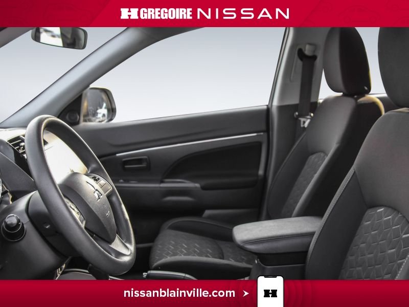 2022 Mitsubishi RVR White Blainville - photo #12