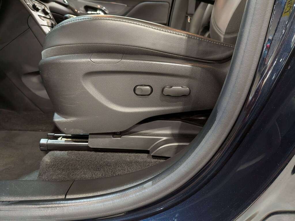 2021 Buick Encore FWD 4dr Preferred Black Val-David - photo #25