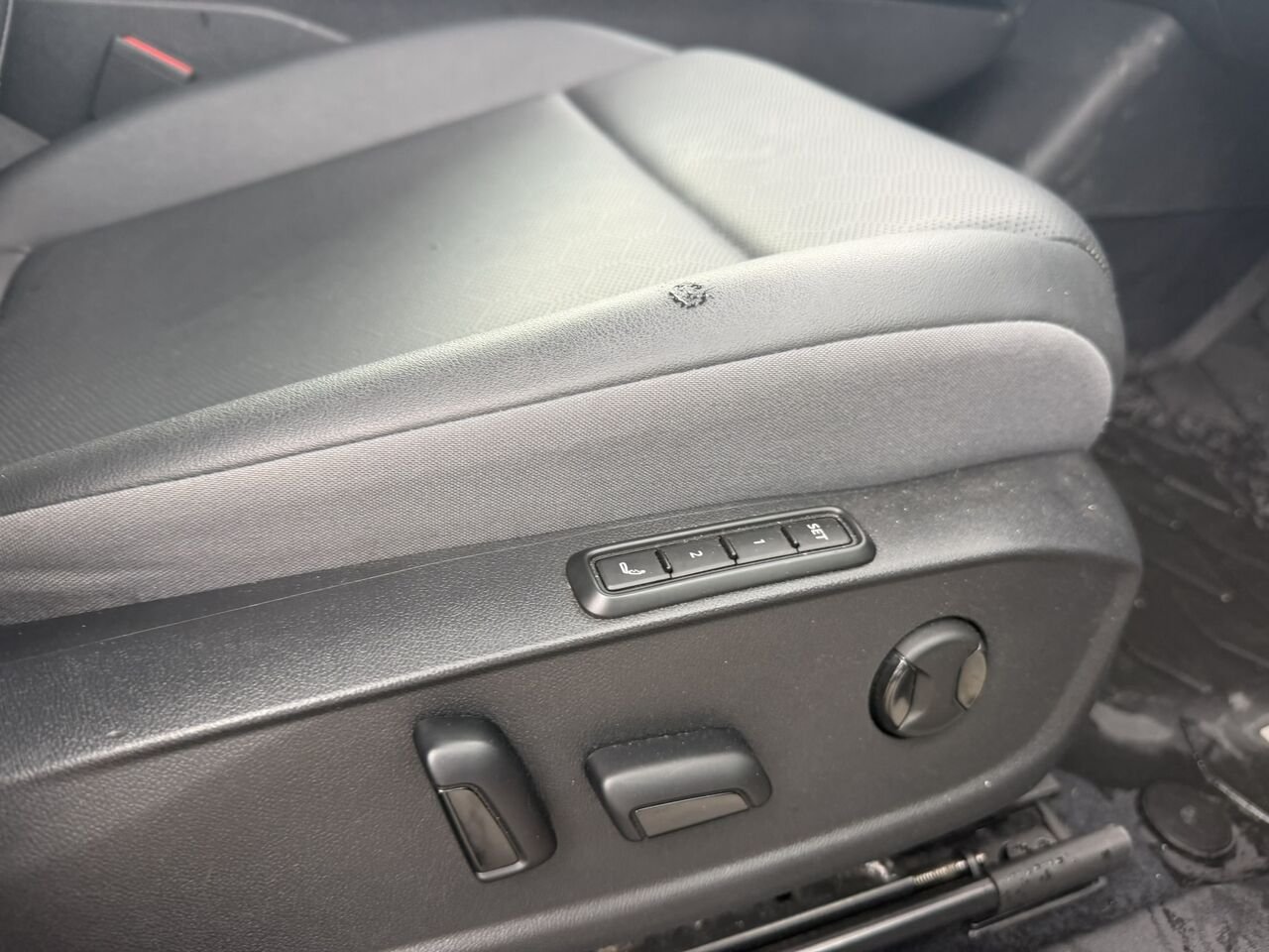 Volkswagen ID.4 Pro 2023 Rouge Laval - photo #13