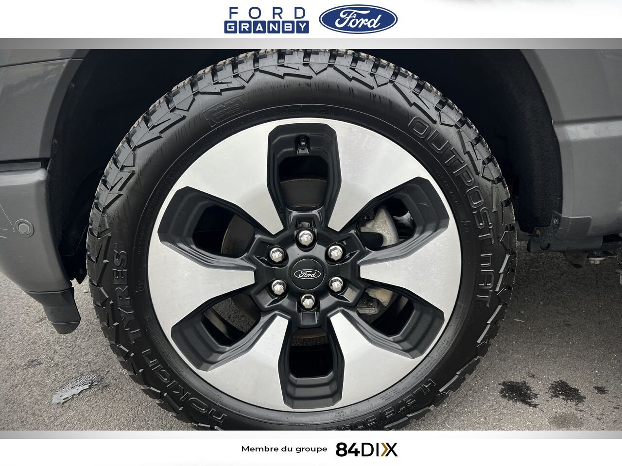 2023 Ford F-150 Lightning Grey Granby - photo #9