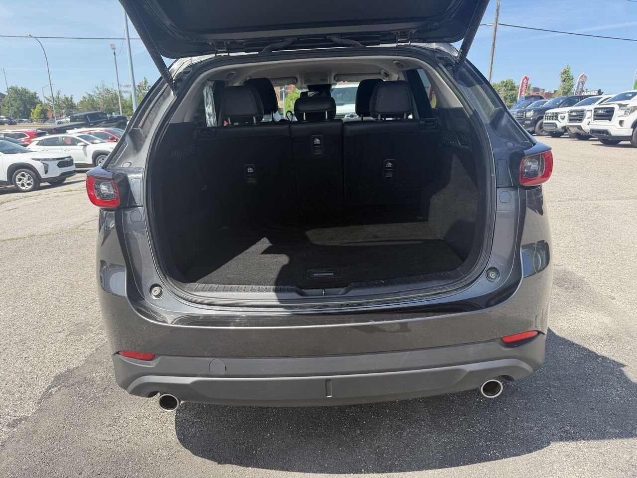 MAZDA CX-5 PREFERRED GS TI 2023 Gris Gatineau - photo #14