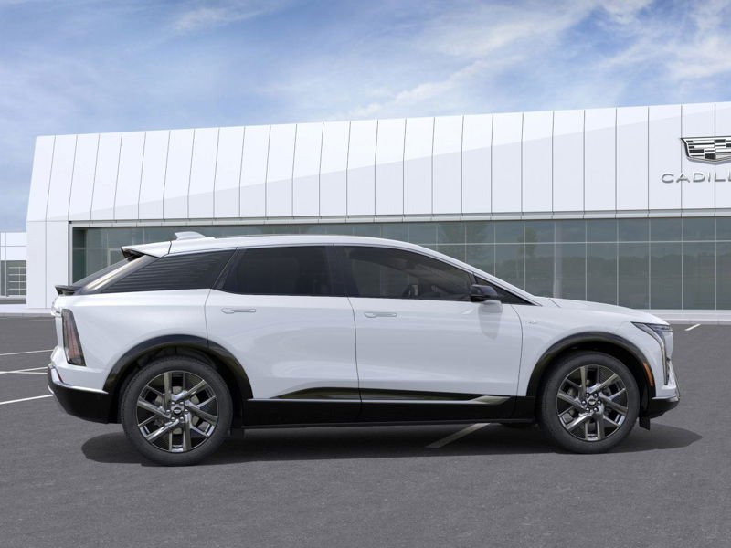 CADILLAC OPTIQ Luxe 4 portes 2026 Blanc éclatant, triple couche