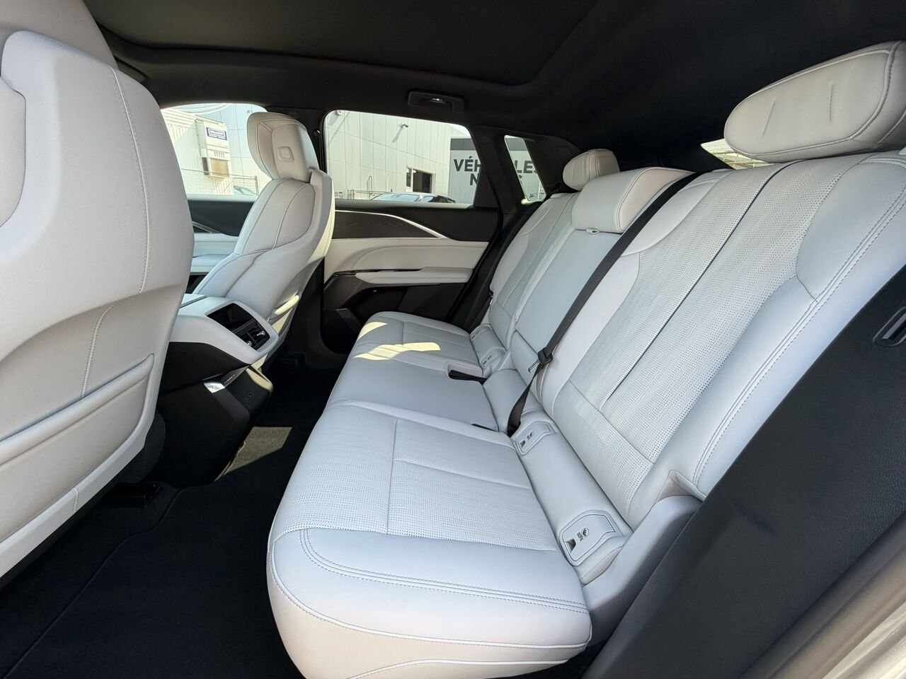 Cadillac LYRIQ LUXURY AWD FINANCEMENT À PARTIR DE 0.99% 2024 Gris Laval - photo #14
