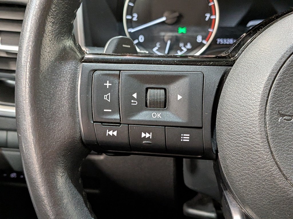 Nissan Rogue AWD SV Moonroof 2023 Or Val-David - photo #13