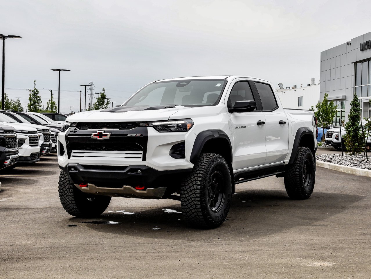 2025 Chevrolet Colorado 4WD Crew Cab ZR2 White Sherwood Park - photo #3