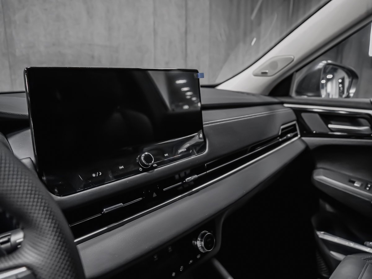2026 Mitsubishi Outlander Plug-In Hybrid LE Graphite Grey Metallic Montreal - photo #11