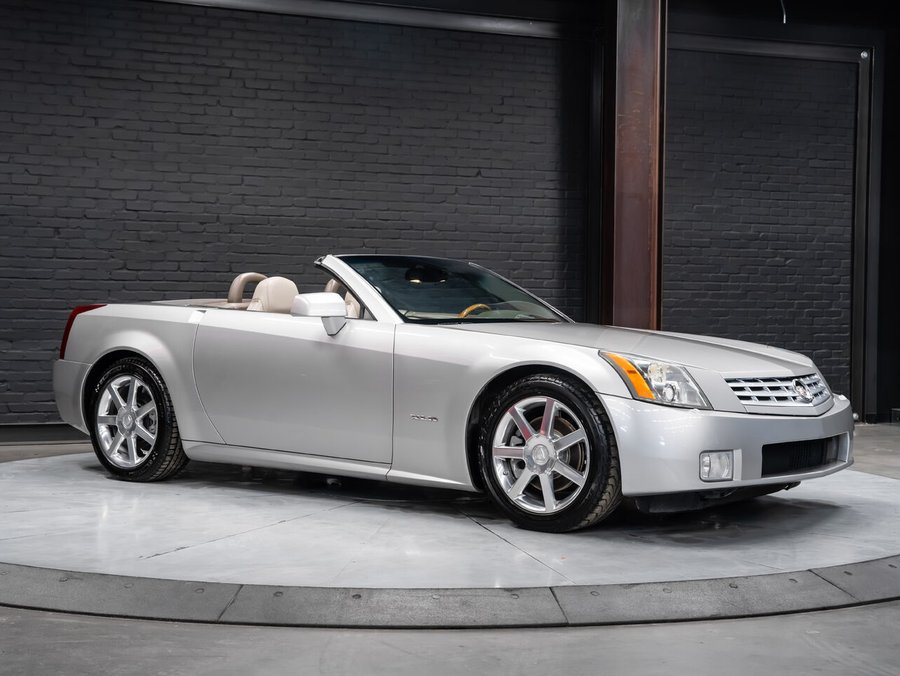 2005 Cadillac XLR