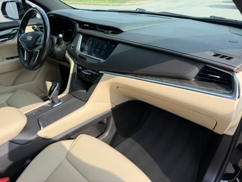 2018 Cadillac XT5 3.6L Black Laval - photo #16