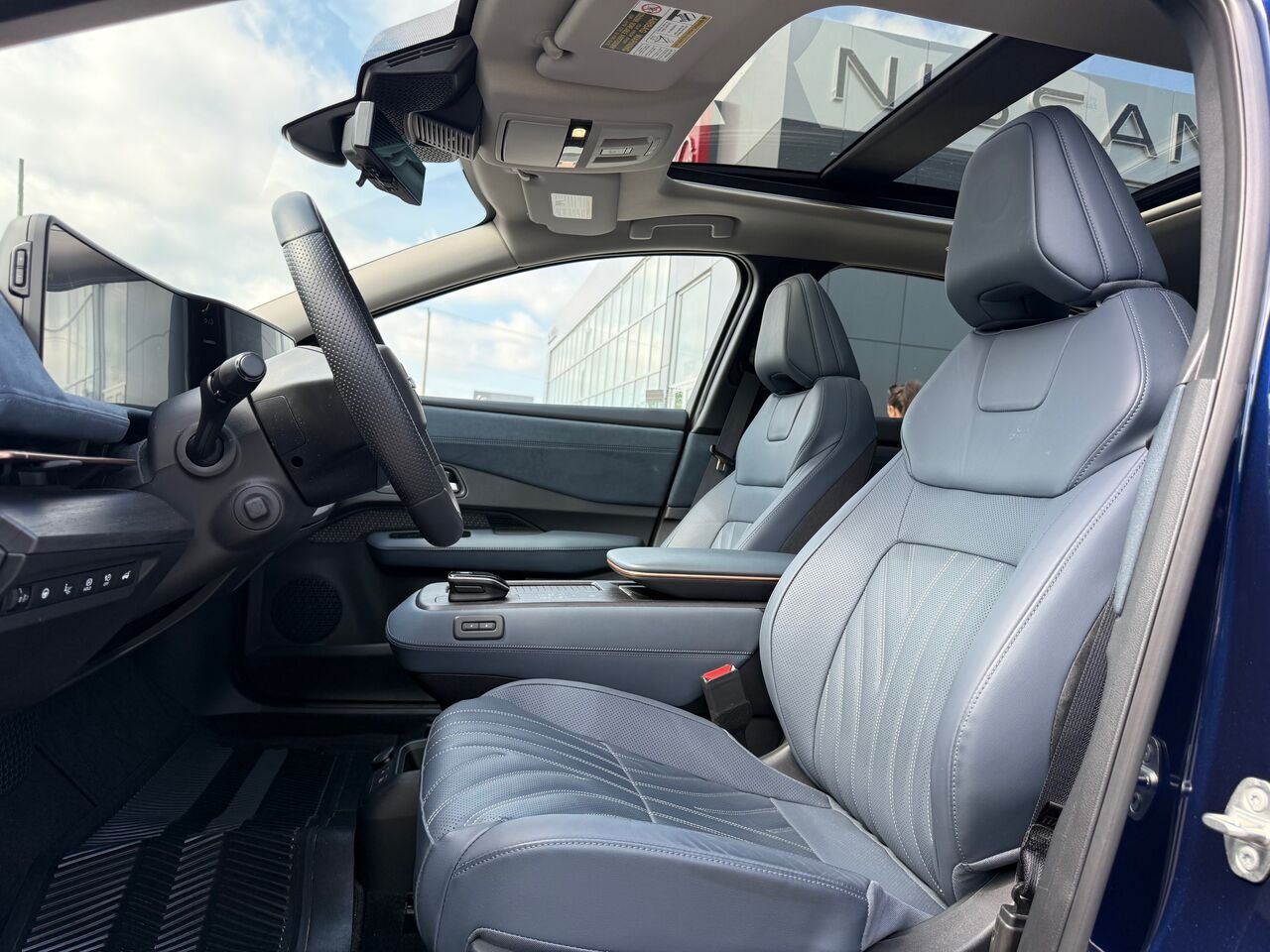 2025 Nissan ARIYA EVOLVE+ TI e-4ORCE Blue Châteauguay - photo #2
