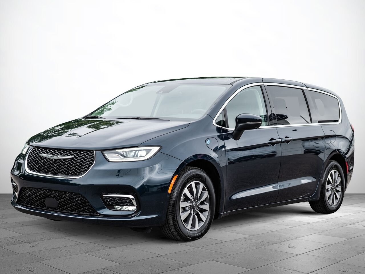 Chrysler Pacifica Hybrid 2023 Bleu Sainte-Julienne - photo #0