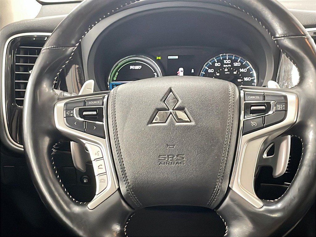 Mitsubishi Outlander PHEV 2018 Blanc Amos - photo #15