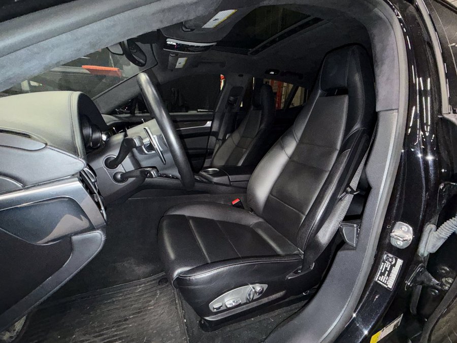 2013 Porsche Panamera 2013 Black