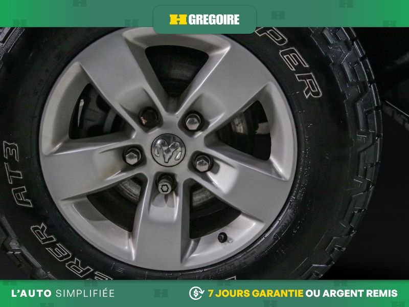 Ram 1500 729088 | ST AWD AUTO A/C GR ELECT MAGS CAM RECUL BLUETOOTH 2019 Noir Laval - photo #8