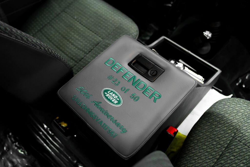 Land Rover Defender CAR IN MILES 1997 Vert Kirkland - photo #20