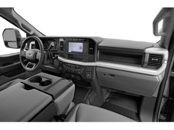 Ford Super Duty F-350 à roues arrière simples XL