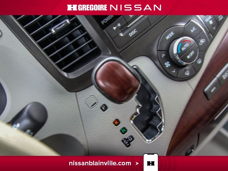 2013 Toyota Sienna Grey Saint-Eustache - photo #19